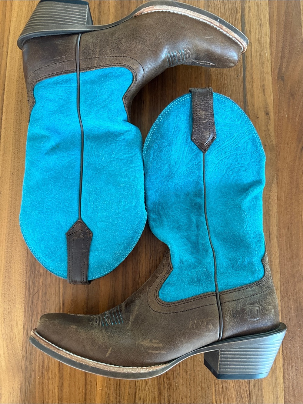Noble Outfitters turquoise and brown leather boots 7R western cowboy
